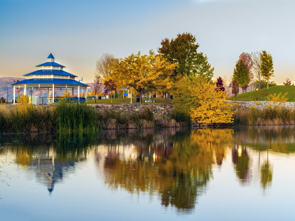 Autumn colors at the Sparks marina during dawn in northern Nevada. 